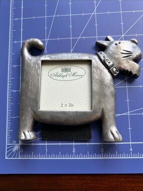 Ashleigh Manor 2x2 folk picture frame heavy weight in metallic silver finish